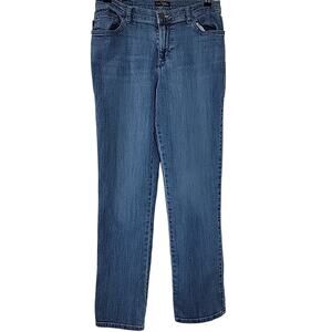 Lee Women’s Relaxed Fit Straight Leg Jeans Size 6 Medium Wash